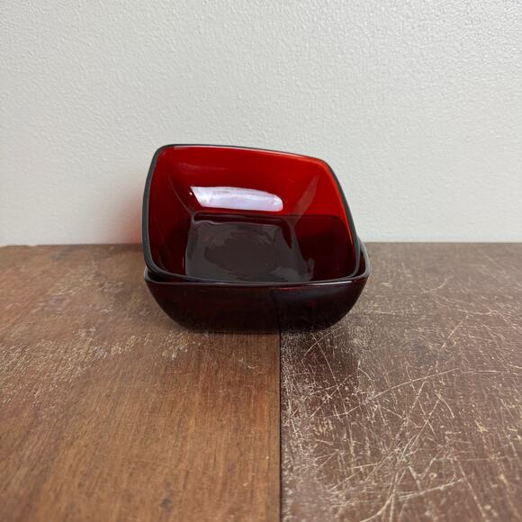 Pair‎ (2) Vintage Ruby Red Square Soup Salad Dinnerware Bowls - Picture 1 of 6